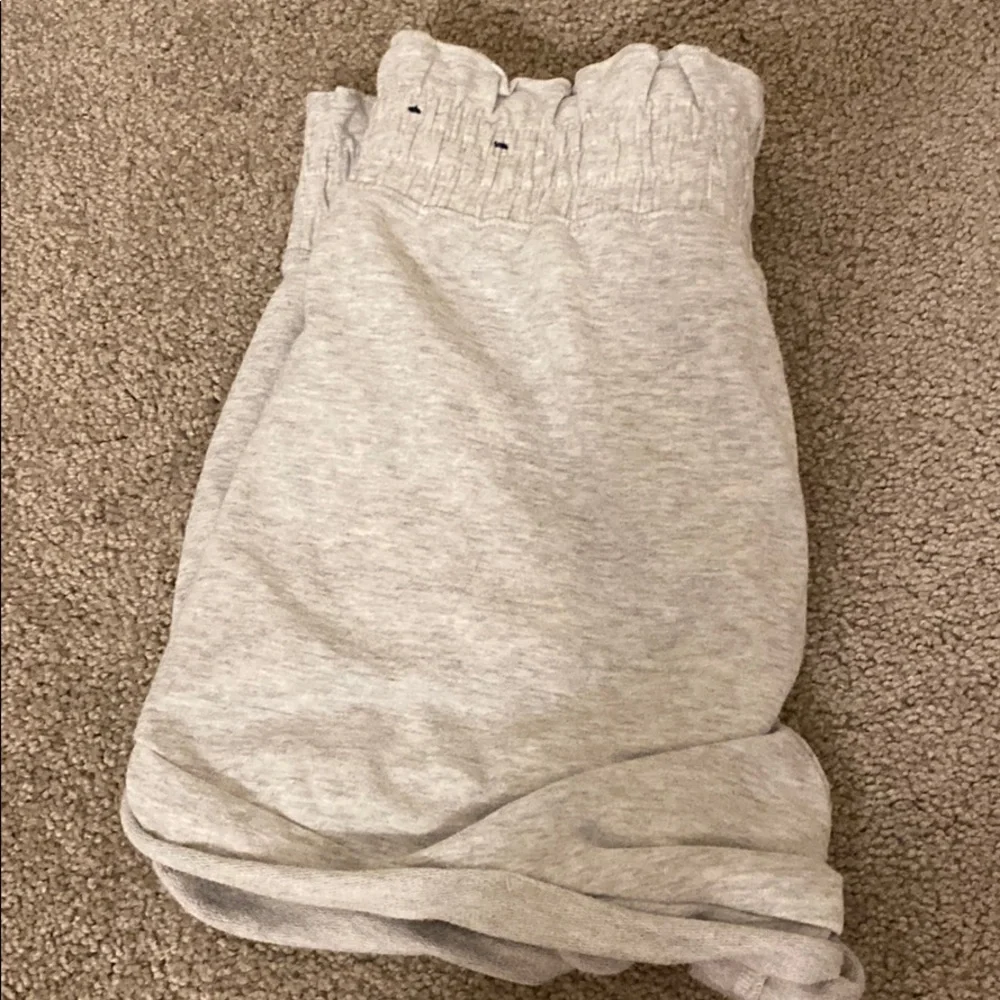 High Rise Comfy Shorts!! - Picture 2 of 4